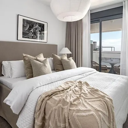 Apartment Lme133a- Stunning Flat Close To In *