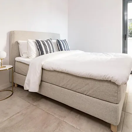 Apartment Lme133a- Stunning Flat Close To In *